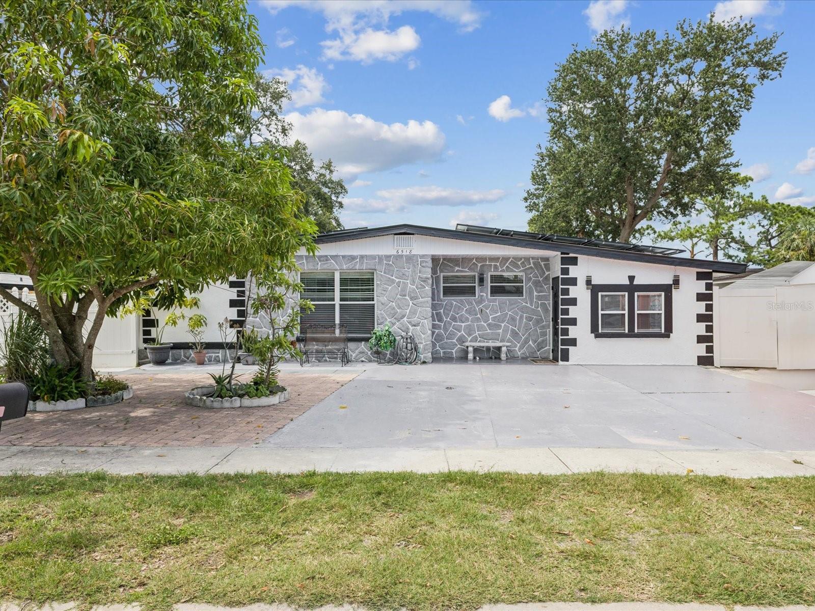 6518 S West Shore Cir, Tampa