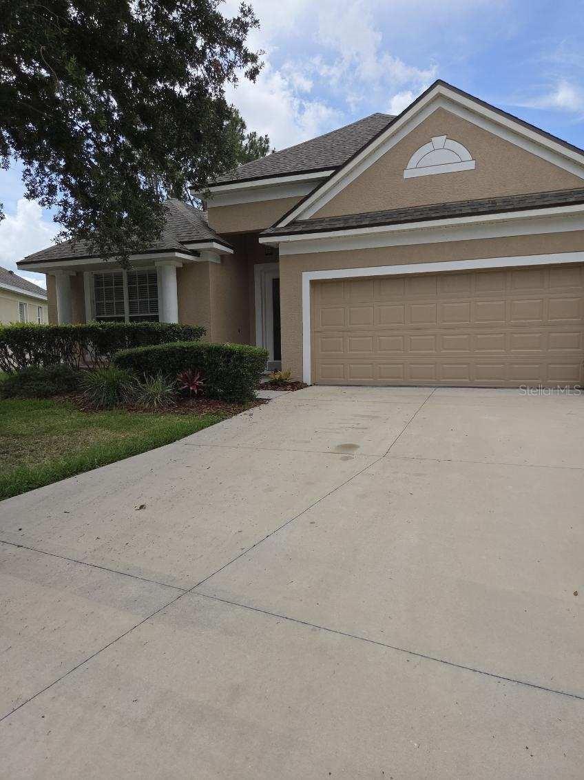 9321 Huntington Pkwy, Tampa