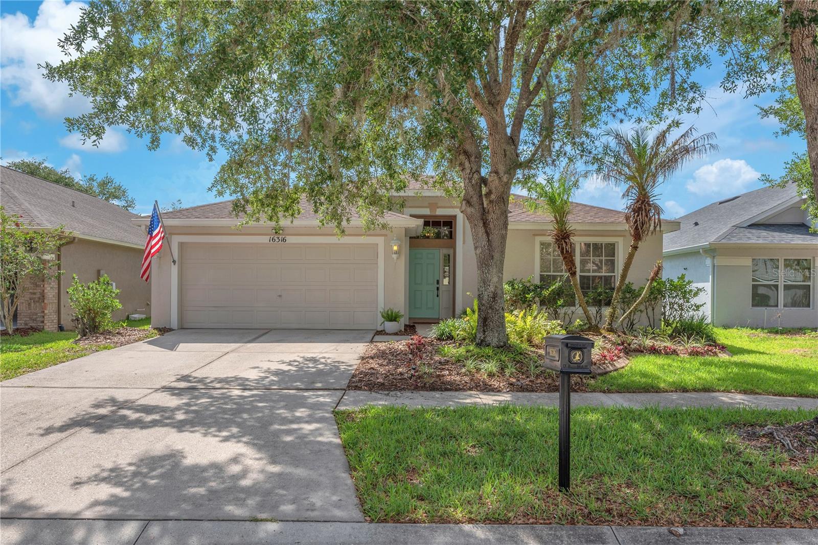 16316 Bridgeglade Ln, Lithia