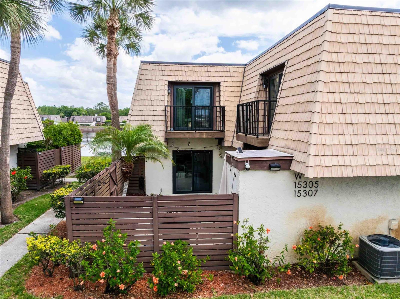 15307 W Pond Woods Dr #301, Tampa