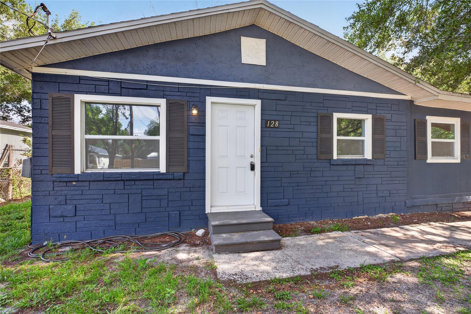 128 E 145th Ave, Tampa