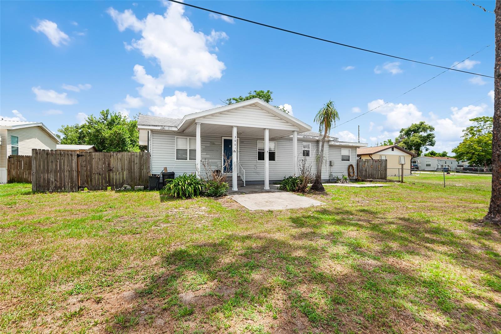 39014 Kirkland Dr, Zephyrhills