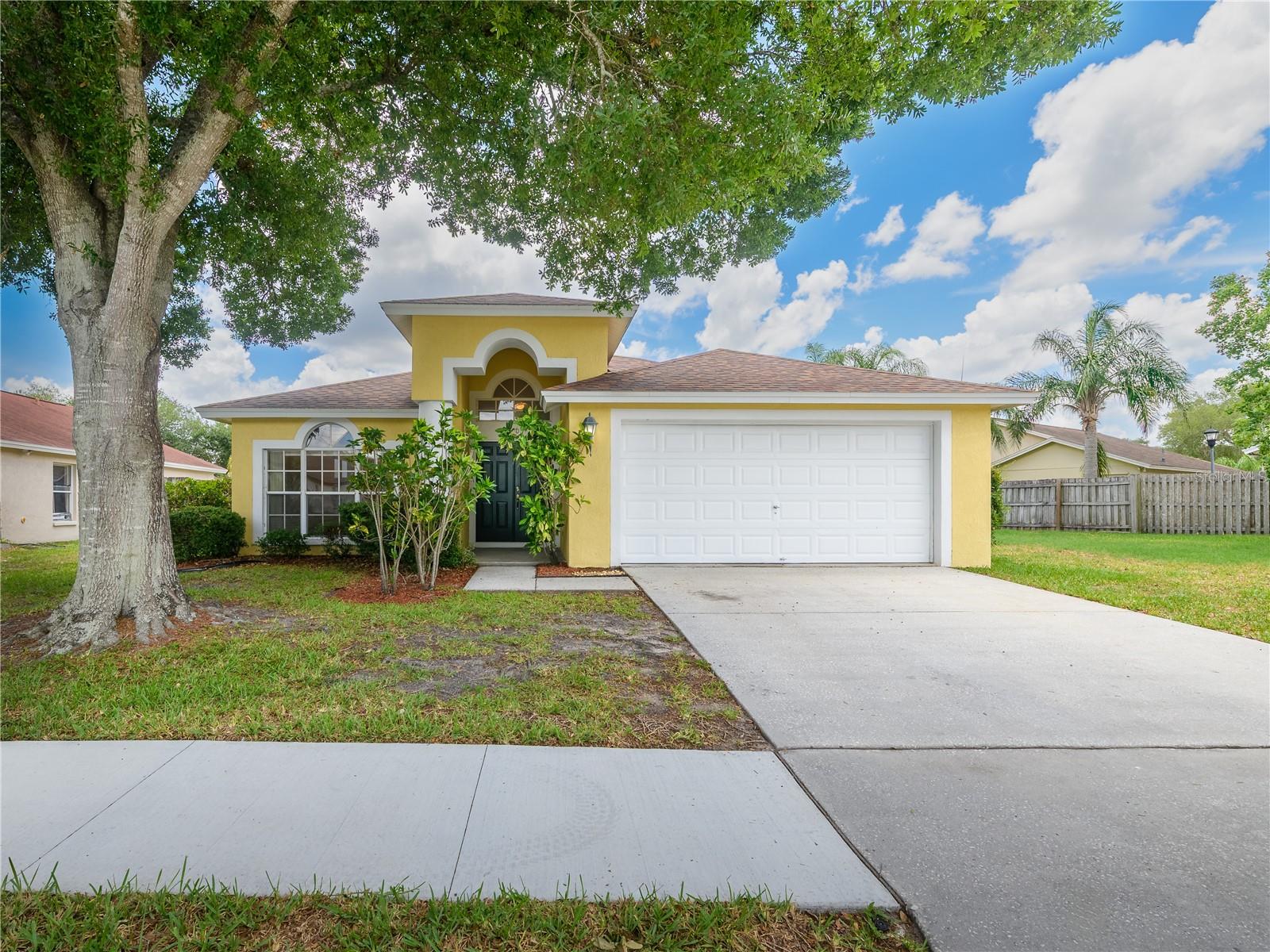 1407 Wakefield Dr, Brandon