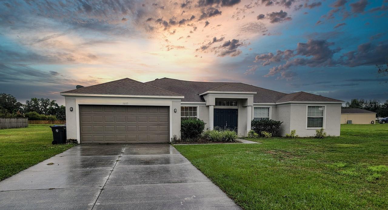 1607 Avondale Ridge Dr, Plant City