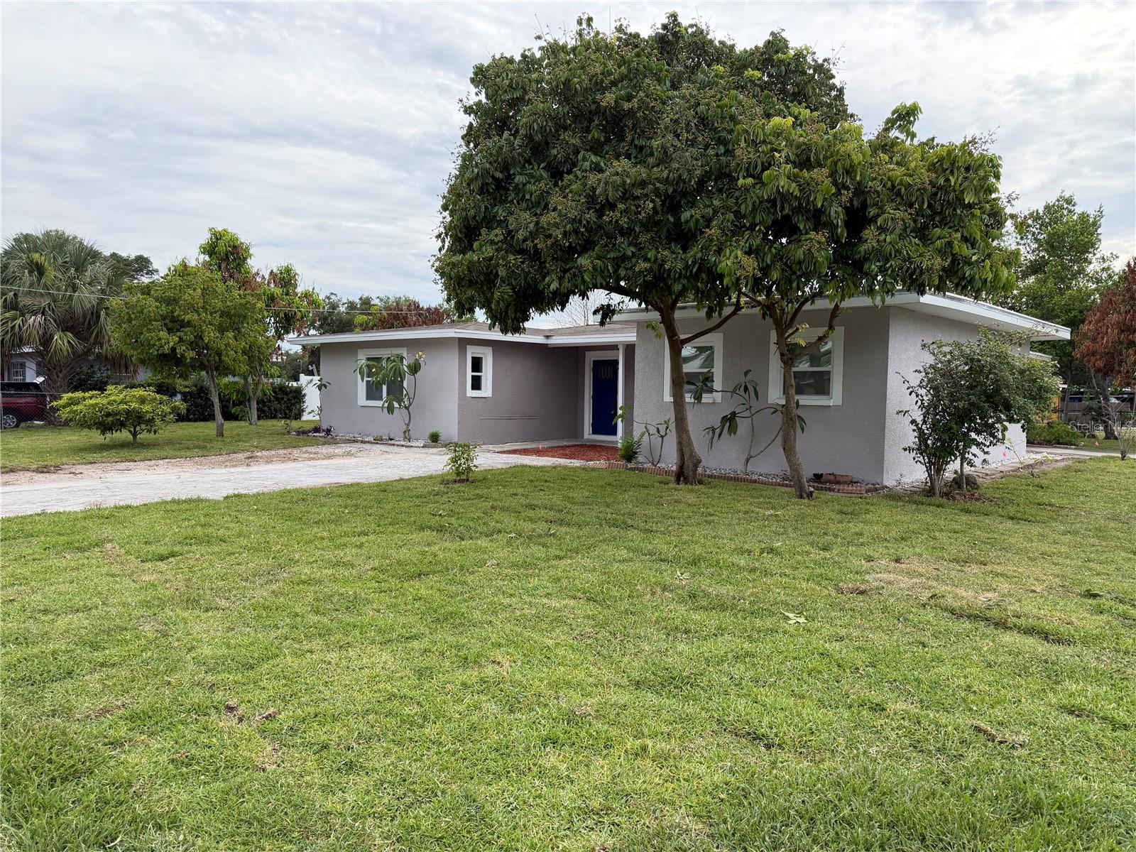7005 Thrasher Dr, Tampa