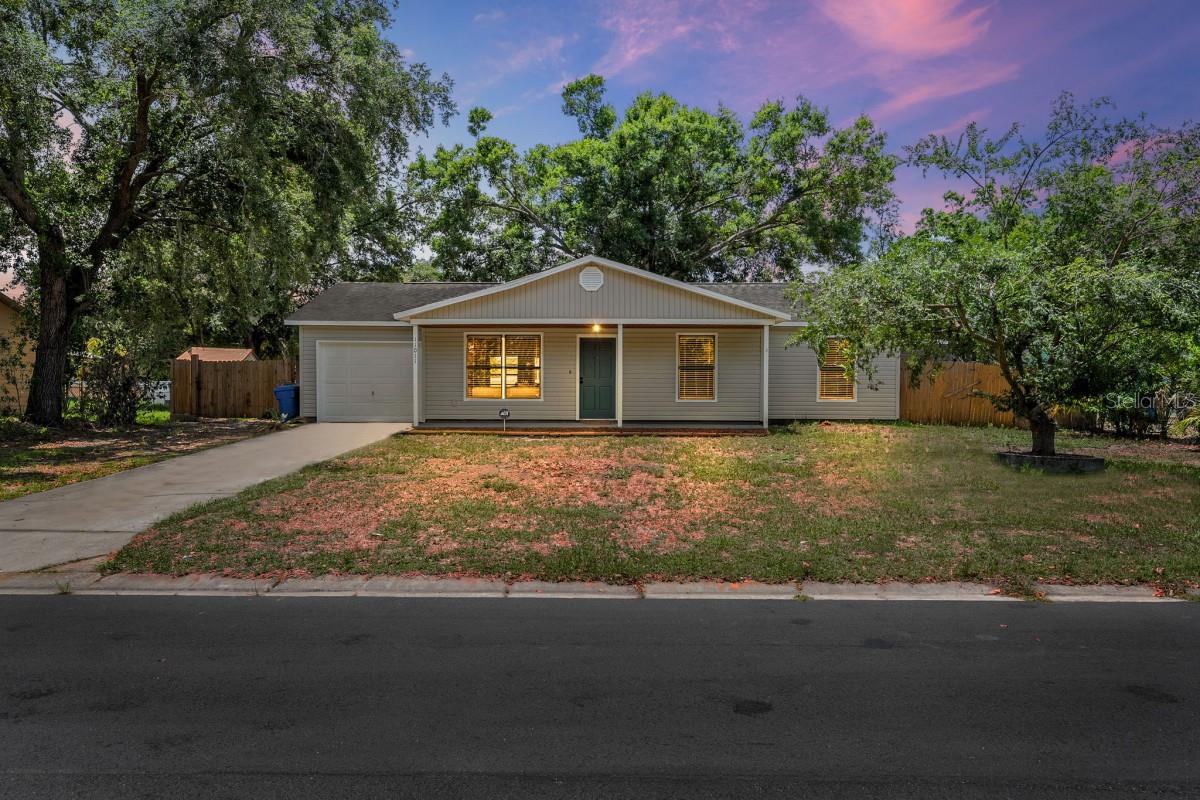11011 Marian Ln, Riverview