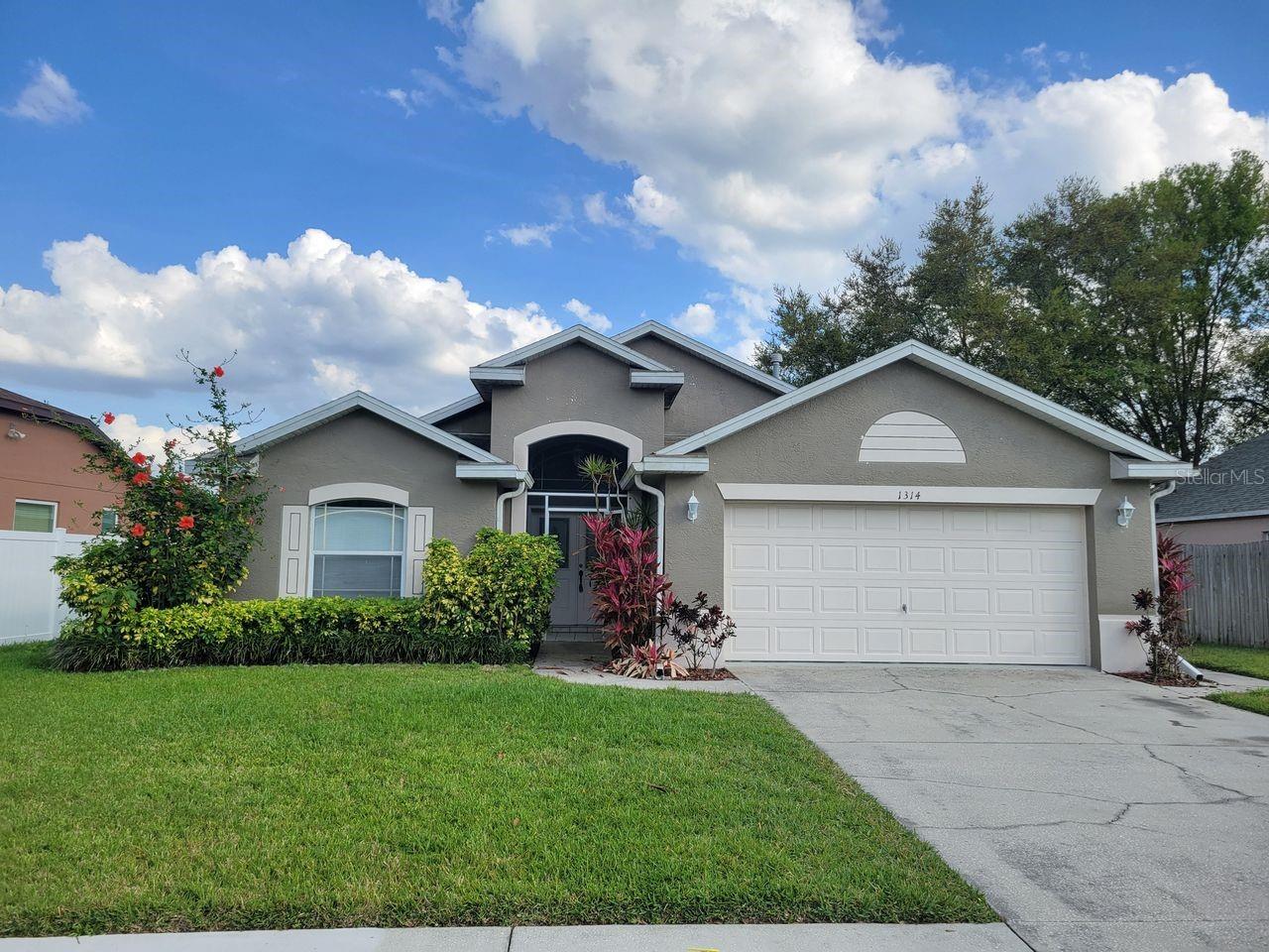 1314 Avonwood Ct, Lutz