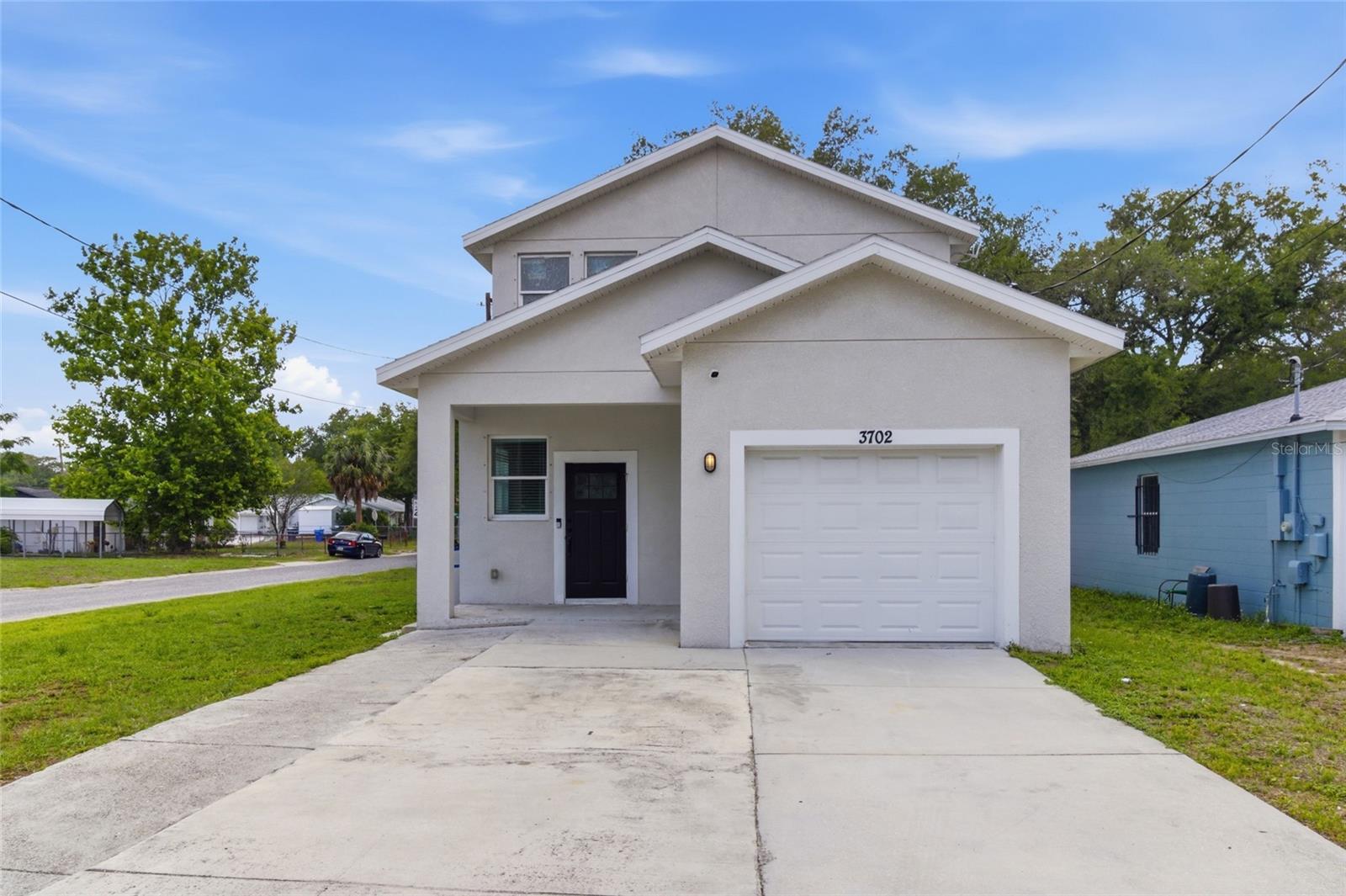 3702 Wiggins Leaf St, Tampa