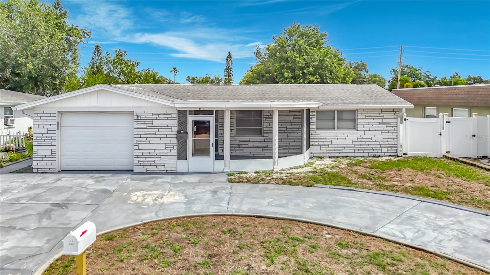 3441 Eisenhower Dr, Holiday
