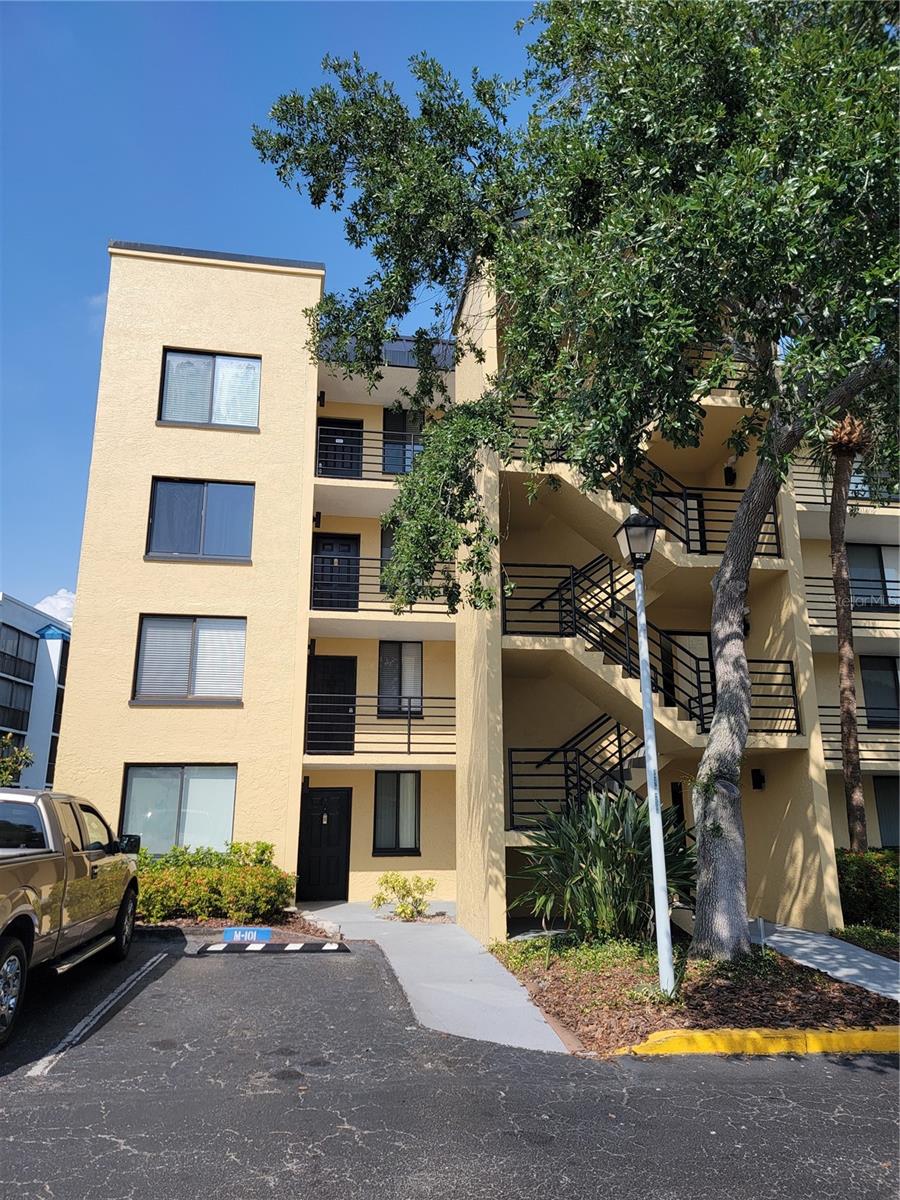 2424 W Tampa Bay Blvd #m-201, Tampa