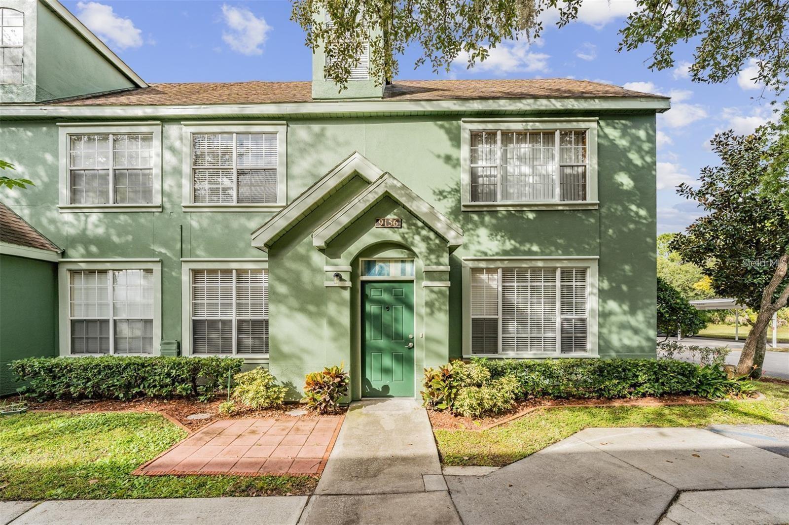 9156 Lake Chase Island Way #9156, Tampa