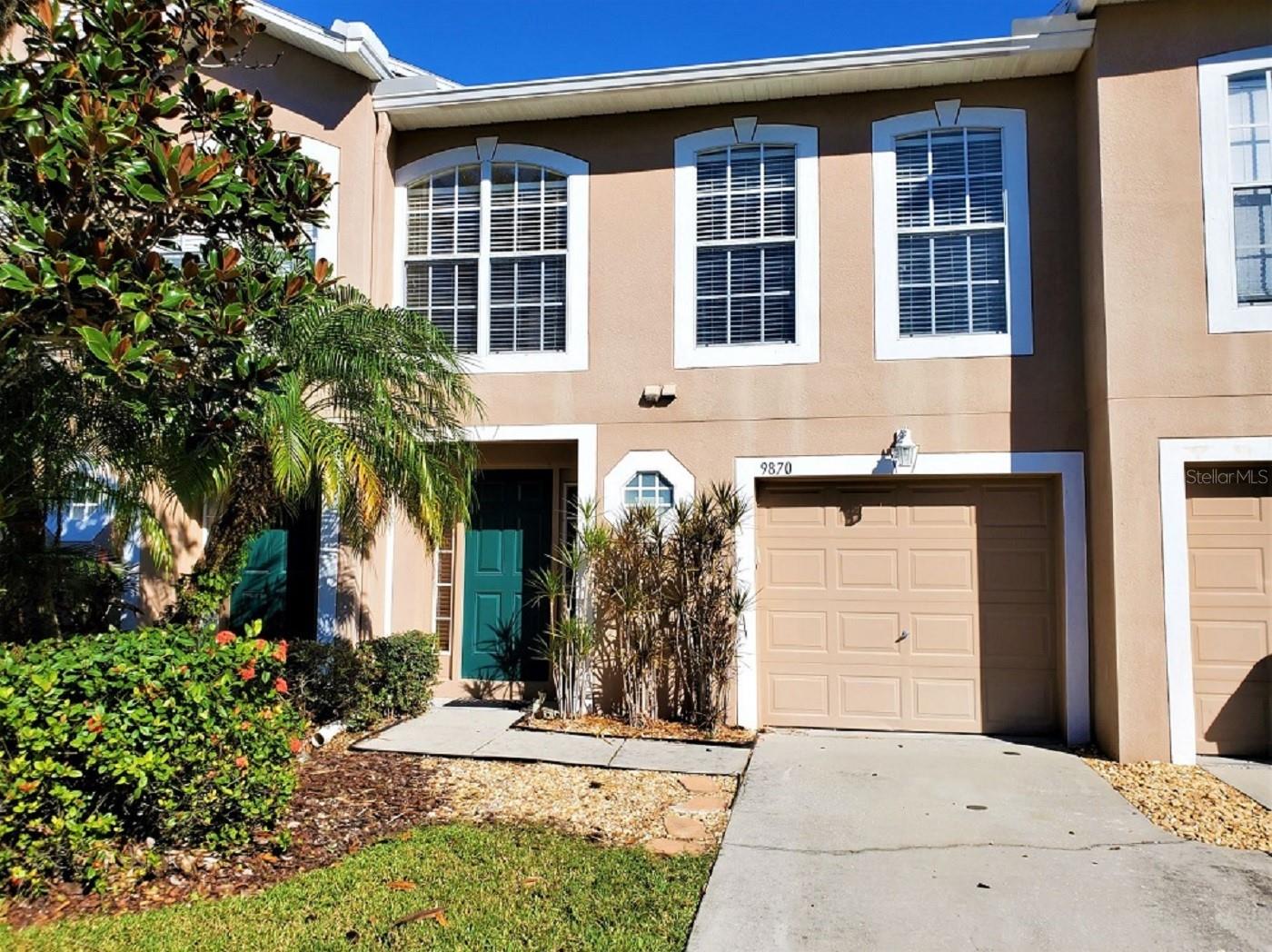9870 Ashburn Lake Dr, Tampa