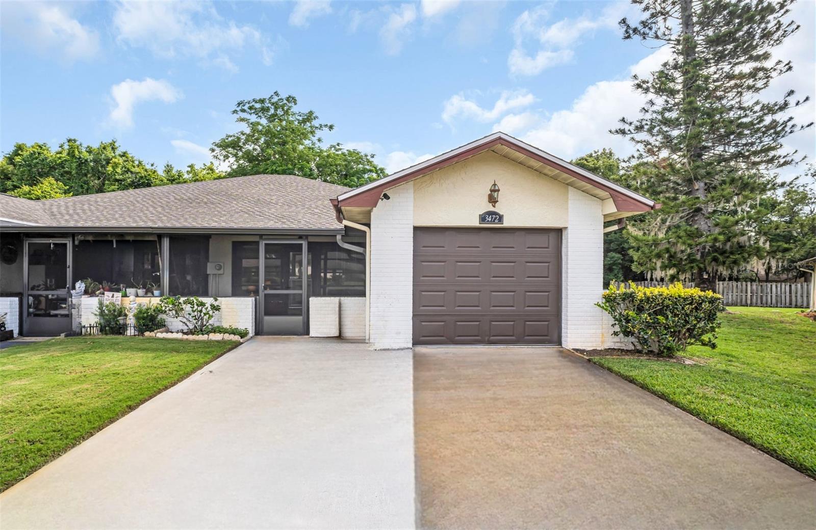 3472 Maclaren Dr, Palm Harbor