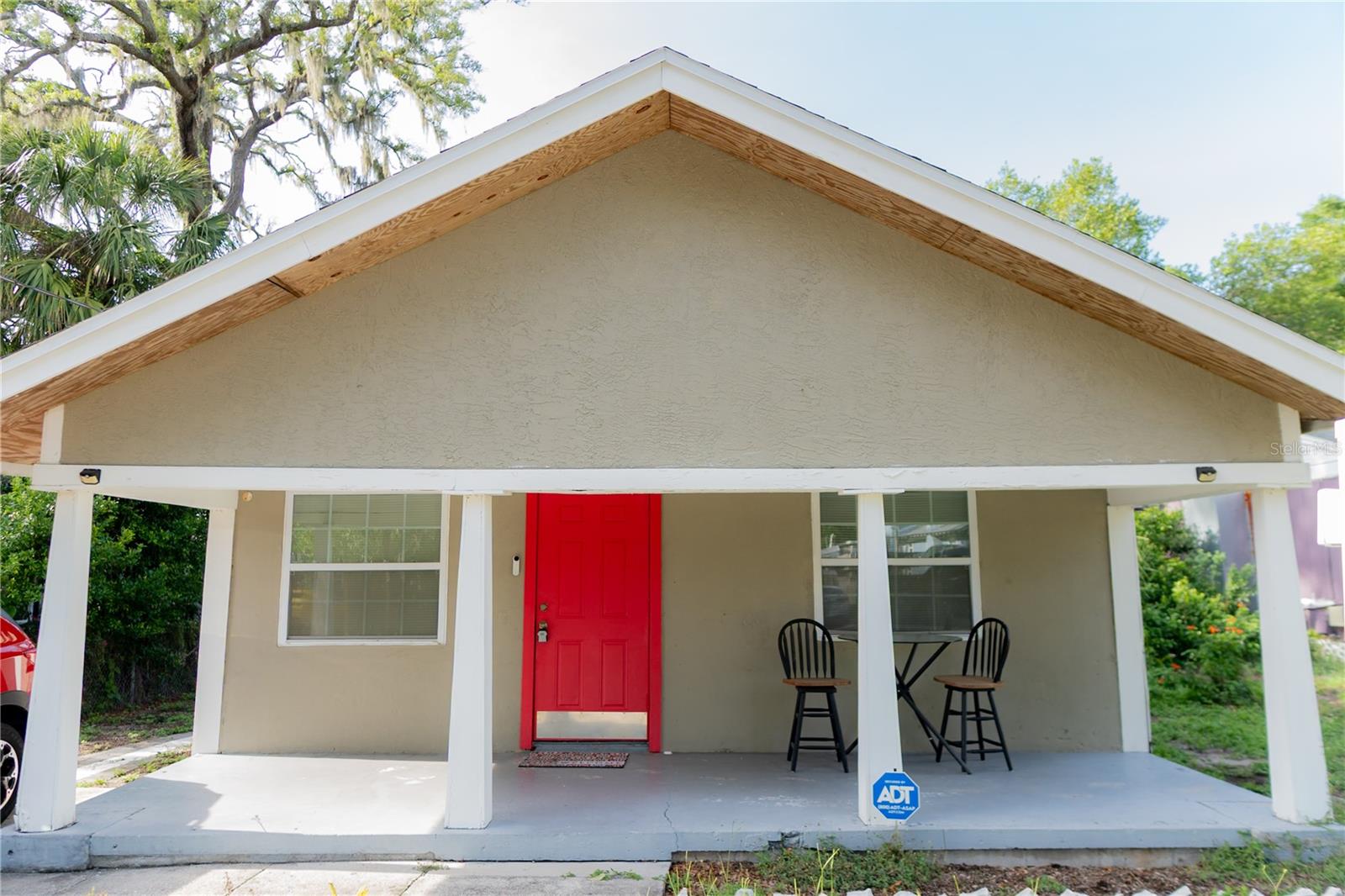 1906 E Caracas St, Tampa