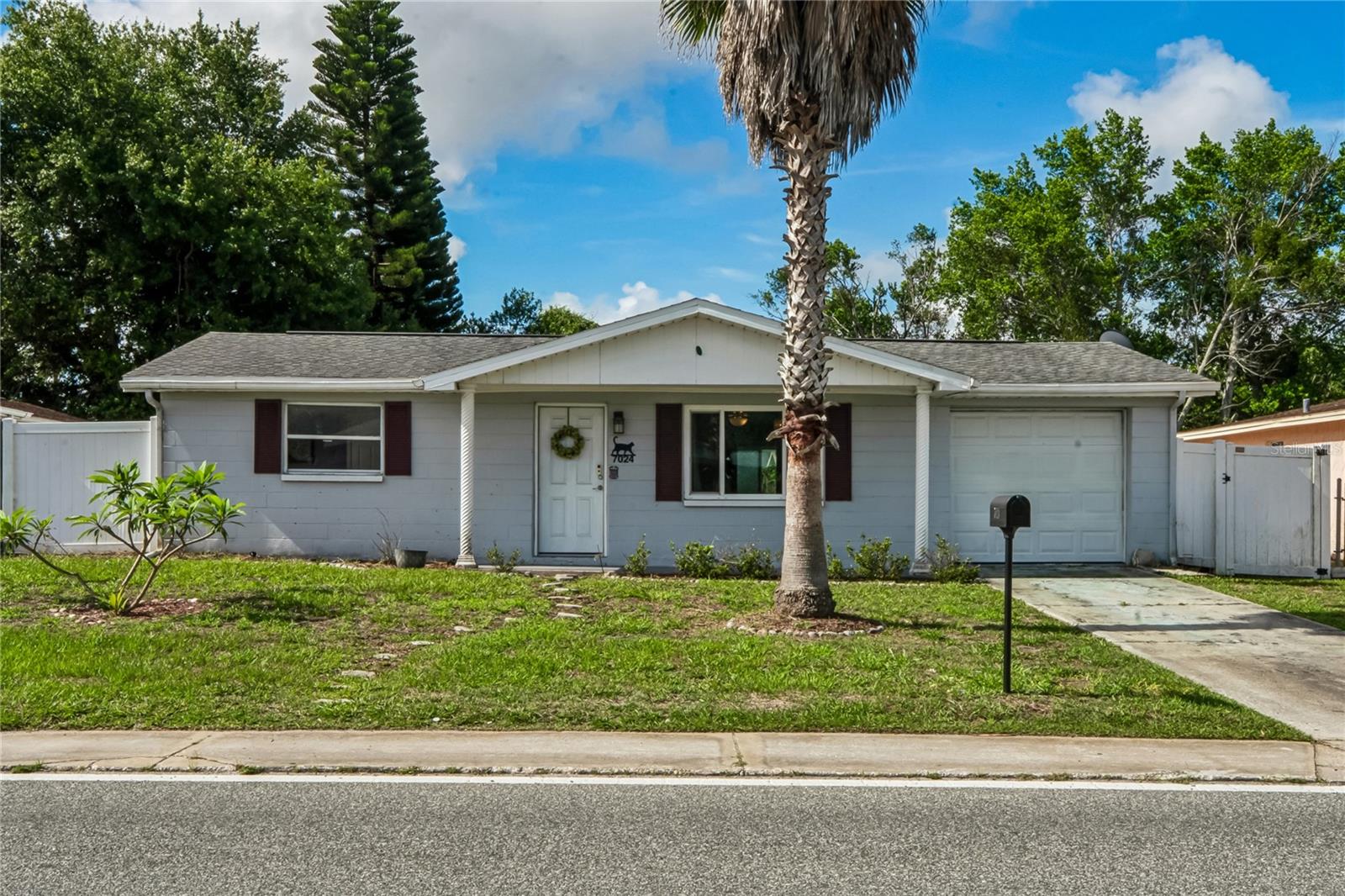 7024 Fox Hollow Dr, Port Richey