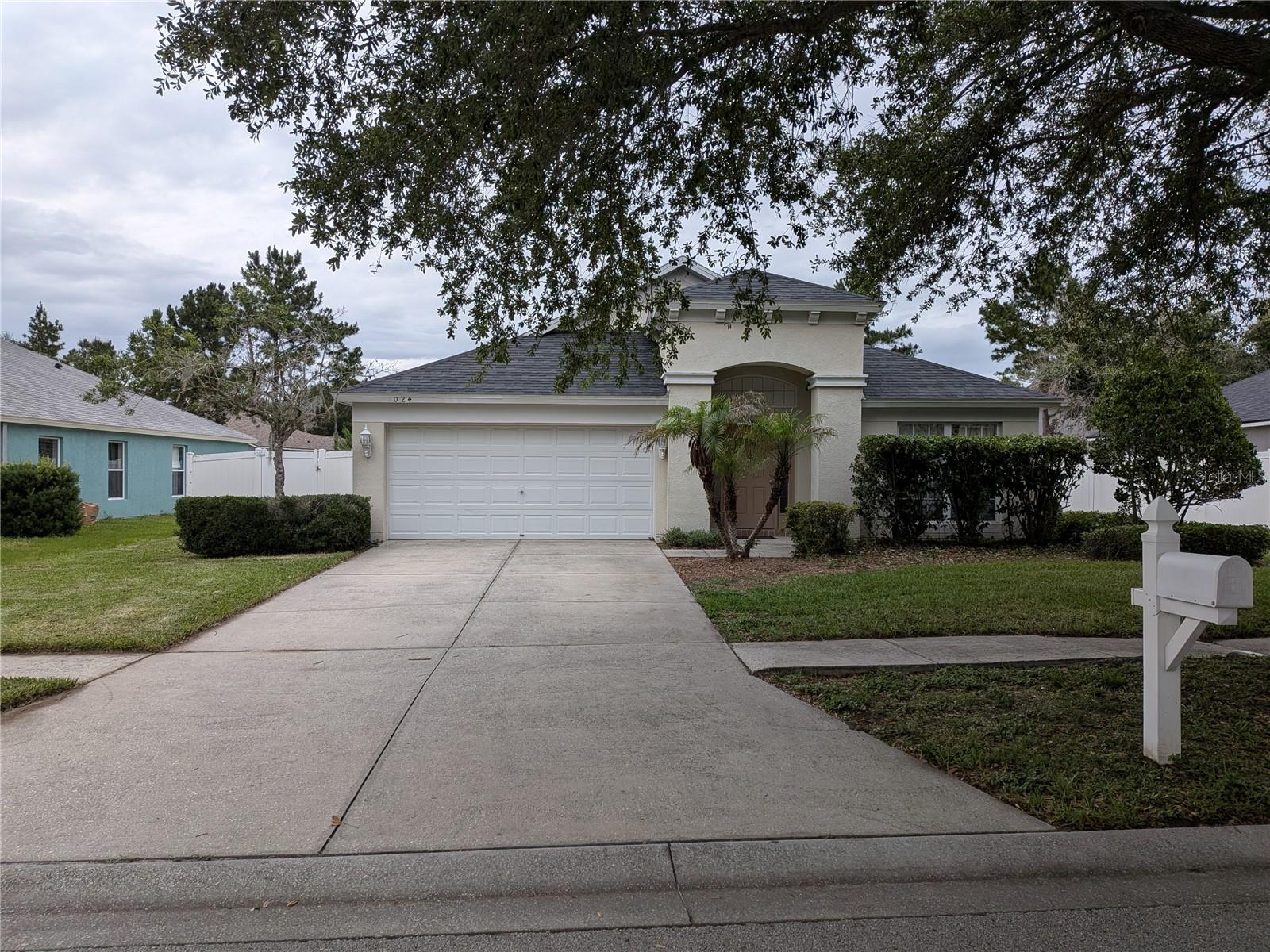 2024 Samantha Ln, Valrico