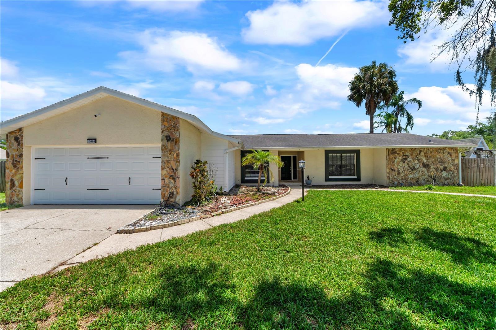 13603 Westshire Dr, Tampa