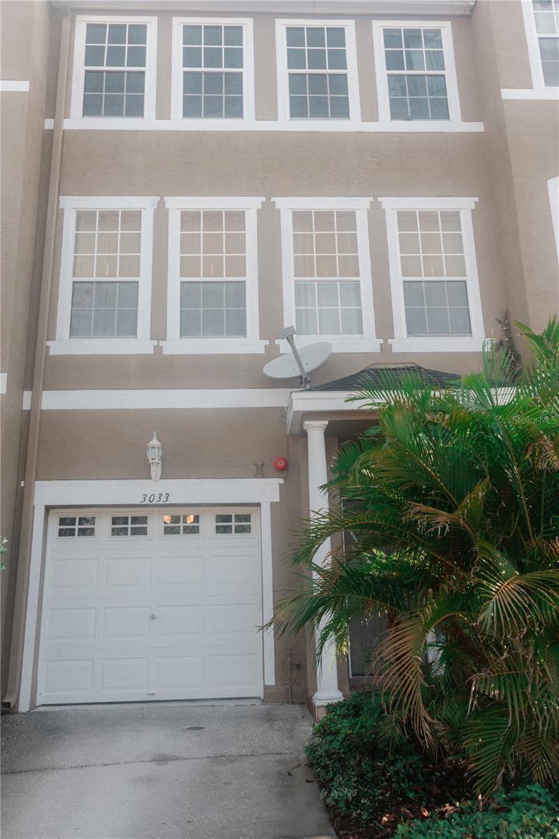 3033 Pointeview Dr, Tampa