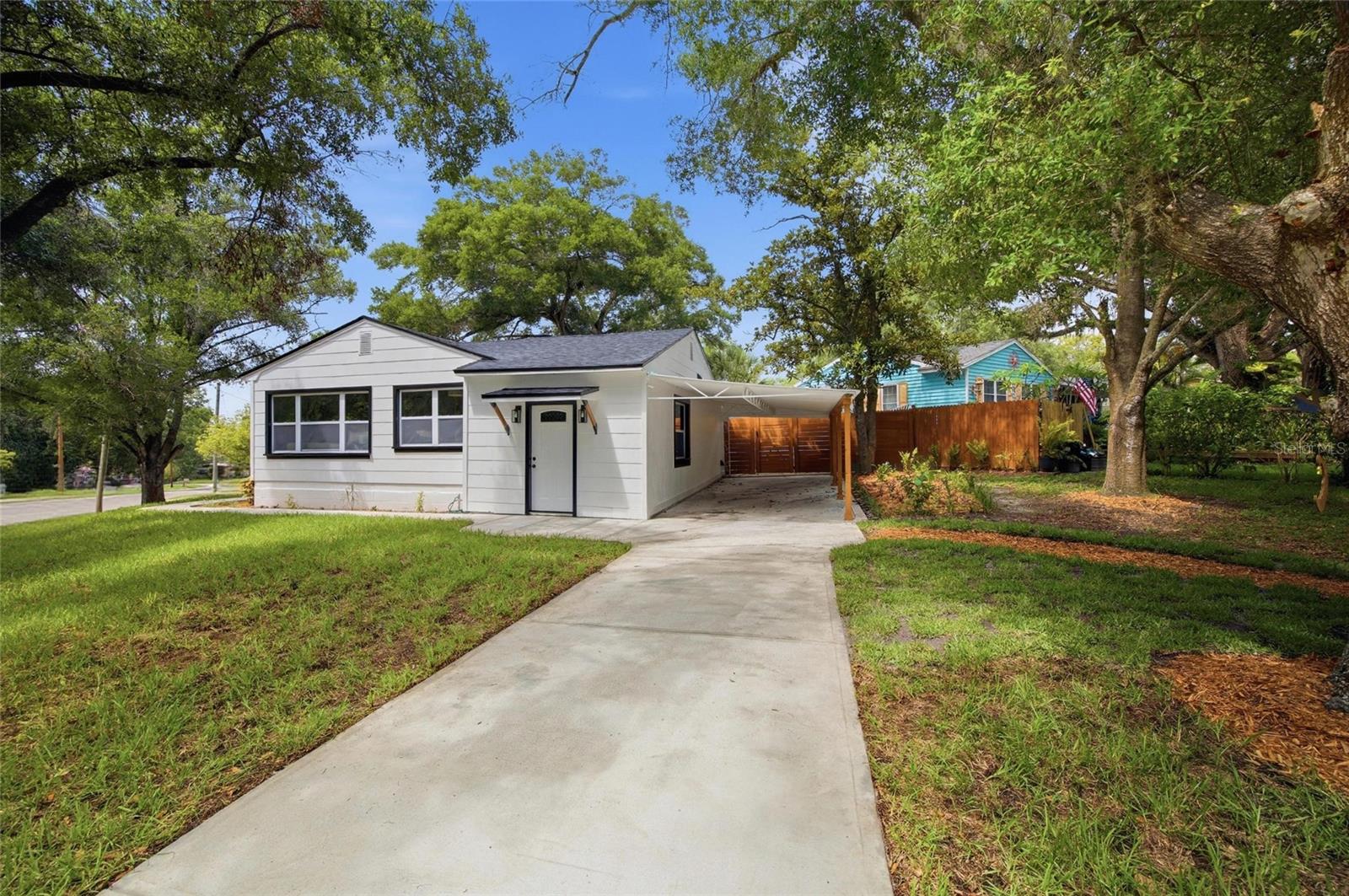 2102 E Howell St, Tampa
