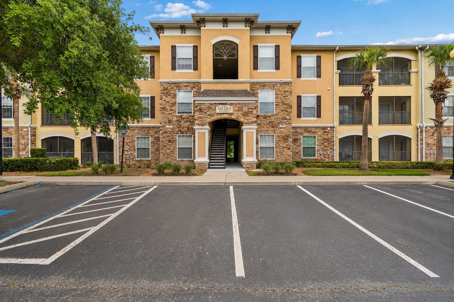 10203 Courtney Palms Blvd #103, Tampa