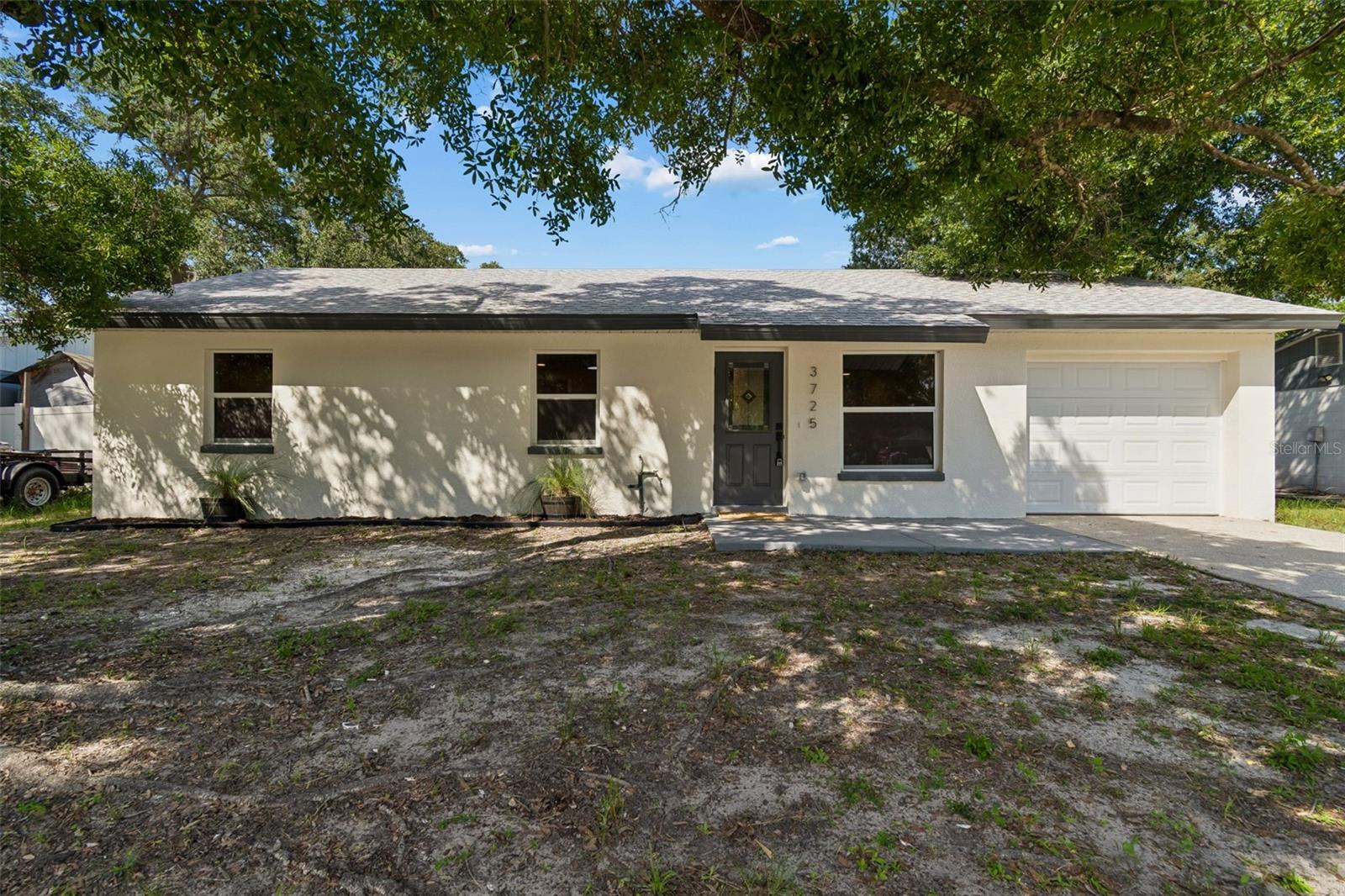 3725 Ambermist Dr, Tampa