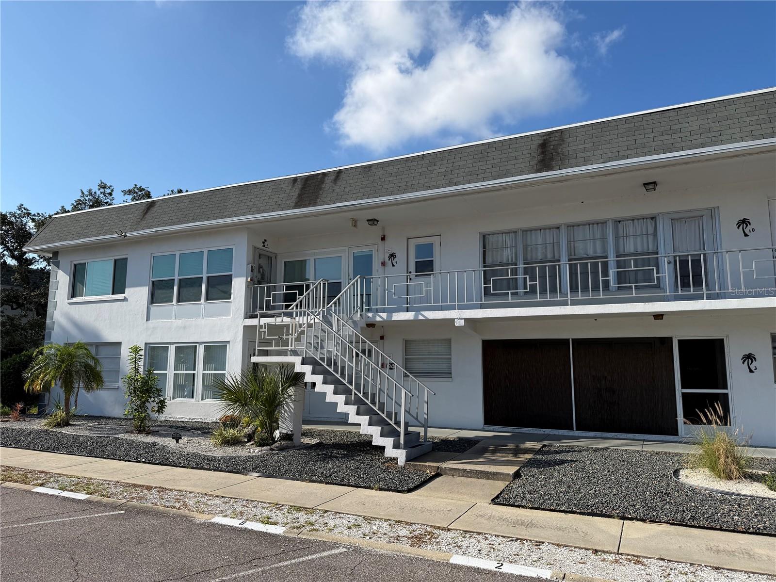 1221 Drew St #d9, Clearwater
