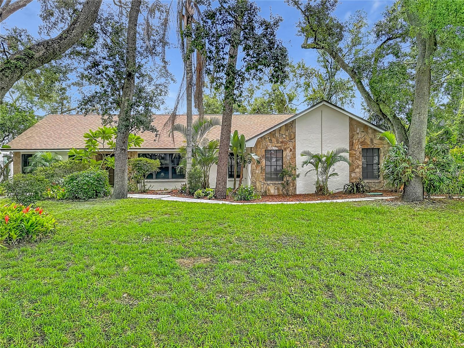 12721 N Armenia Ave, Tampa