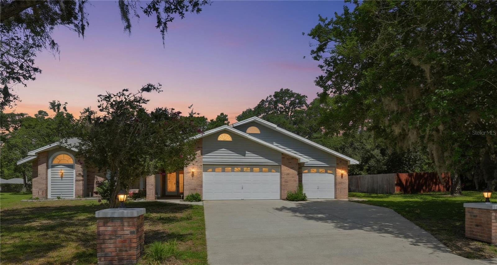 18451 Winding Oaks Blvd, Hudson