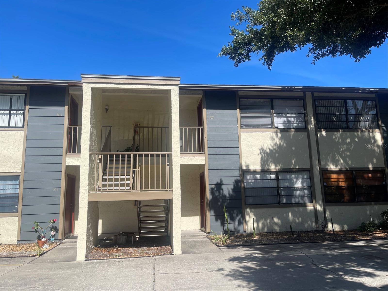 4809 S Mound Ave #105, Tampa