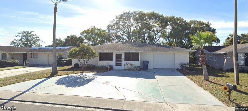 8220 Fox Hollow Dr, Port Richey