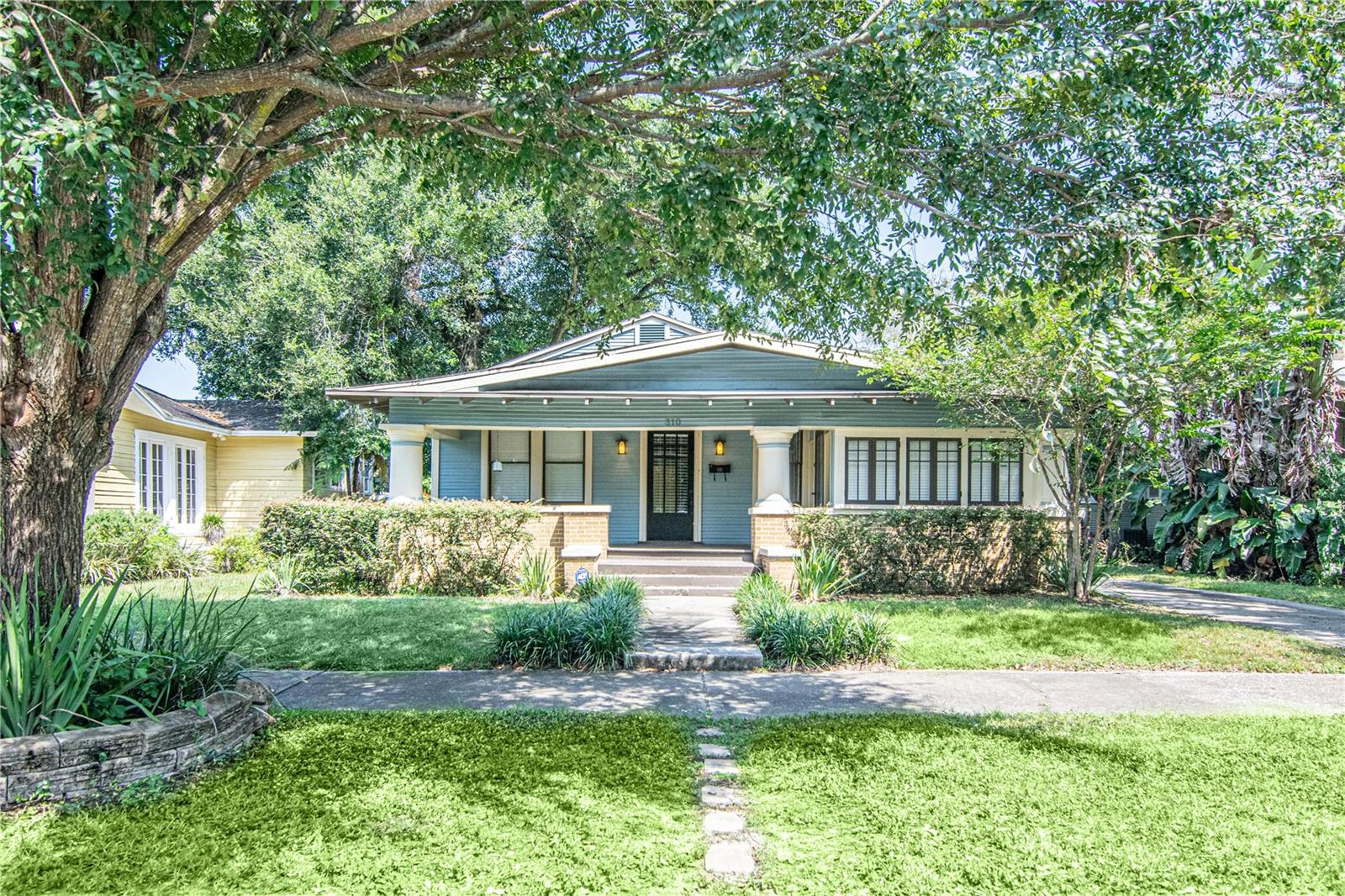 310 E Idlewild Ave, Tampa