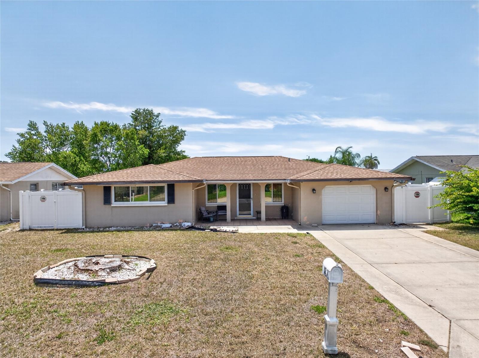 10237 Oak Hill Dr, Port Richey