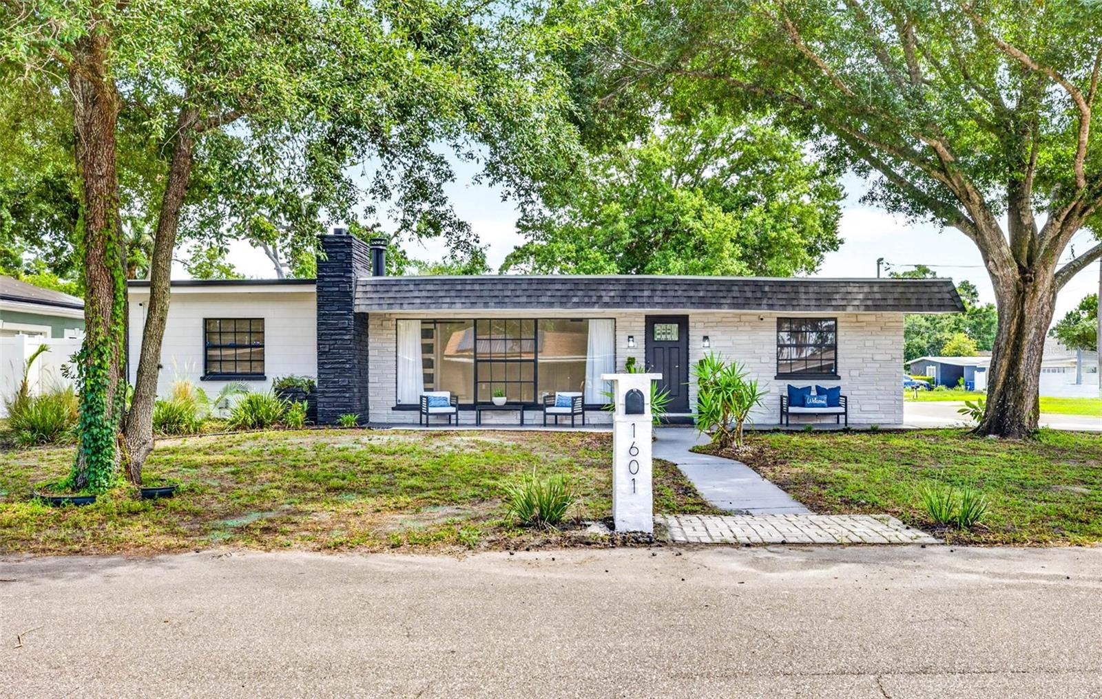 1601 E Paris St, Tampa