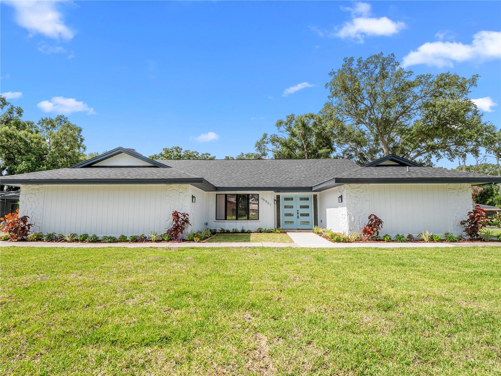 15901 Dover Cliffe Dr, Lutz