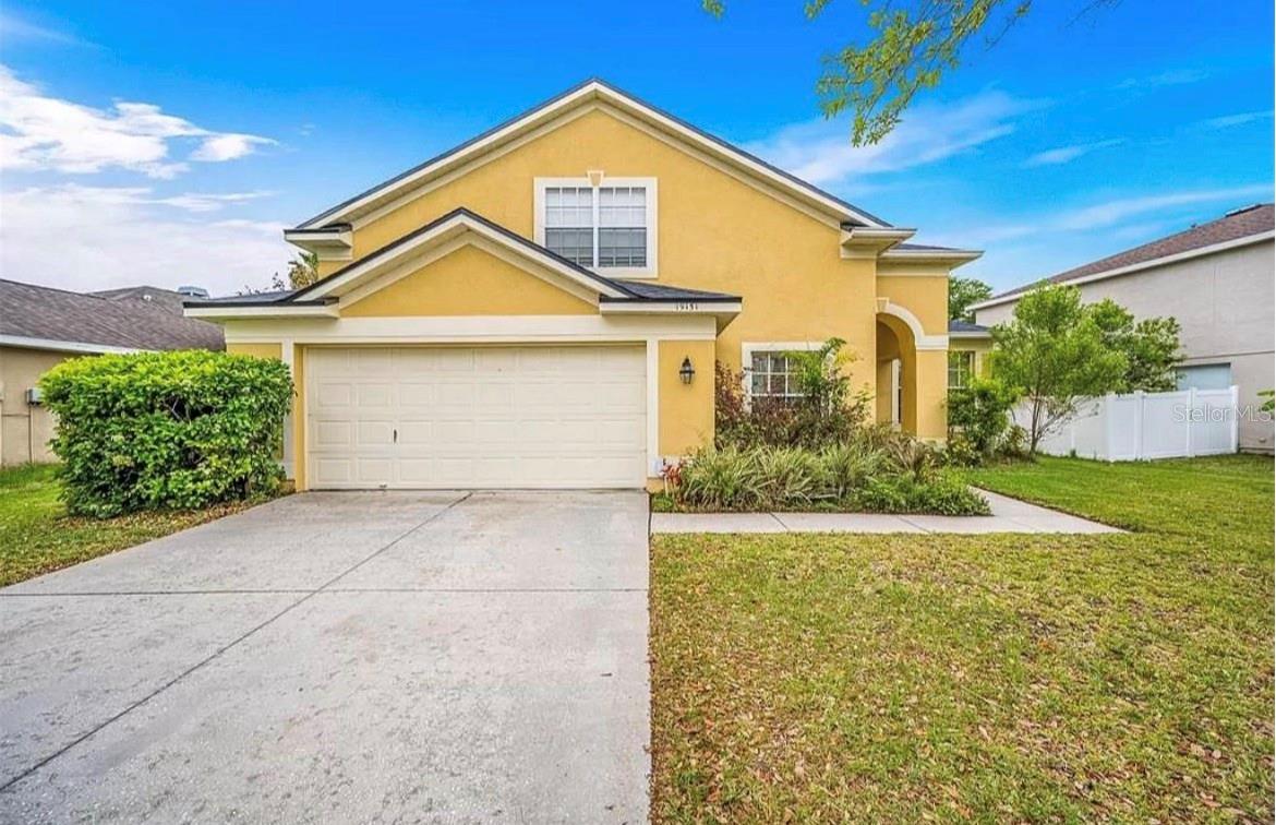 19151 Dove Creek Dr, Tampa