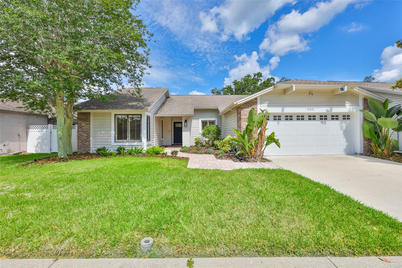 14651 Village Glen Cir, Tampa