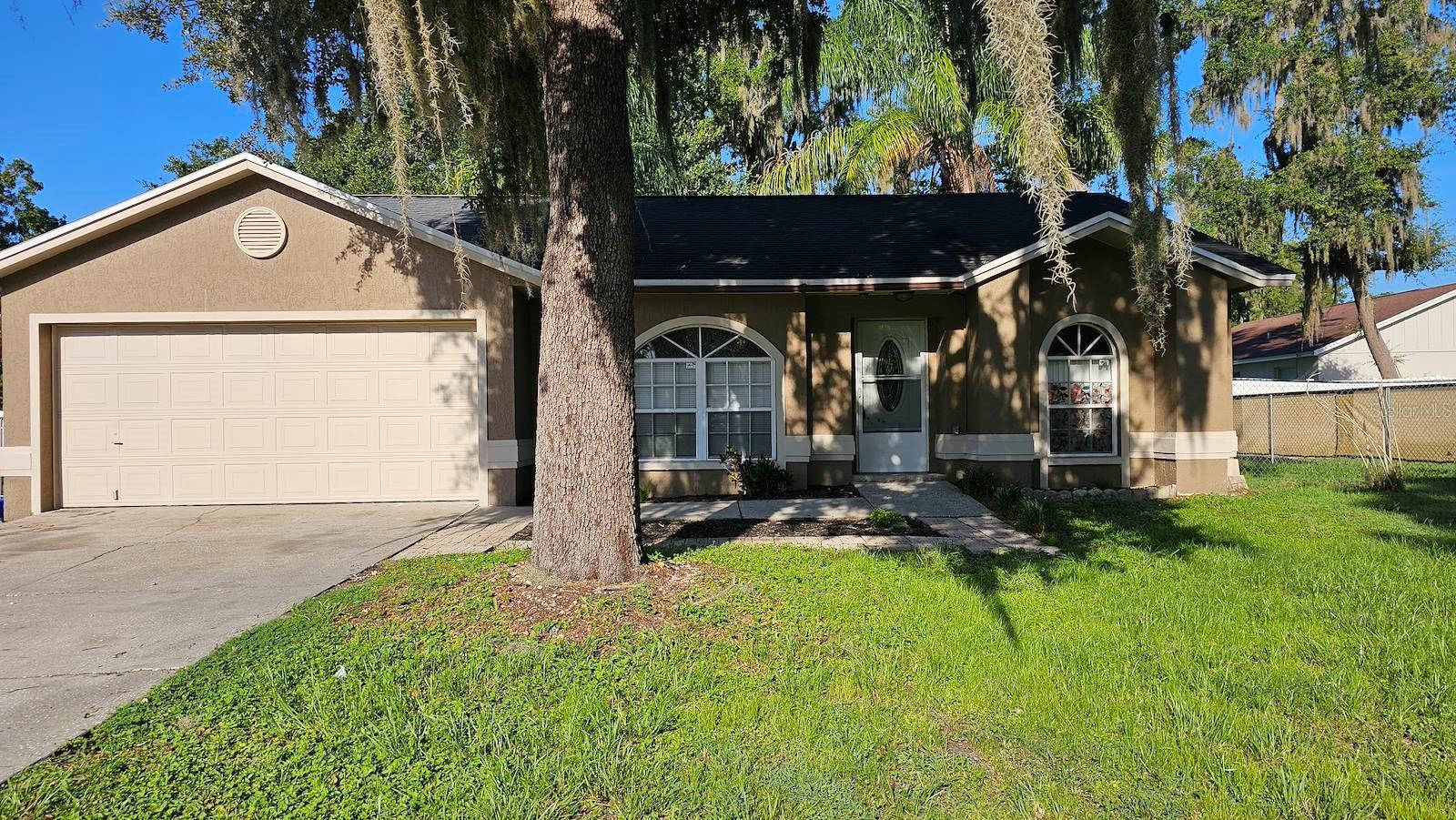 3938 Creek Woods Dr, Plant City