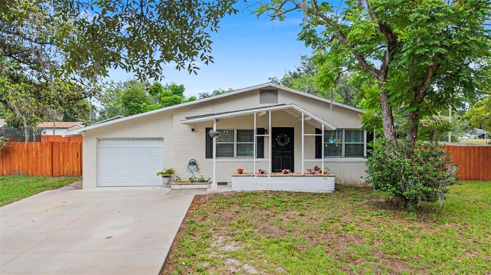 4738 9th St, Zephyrhills
