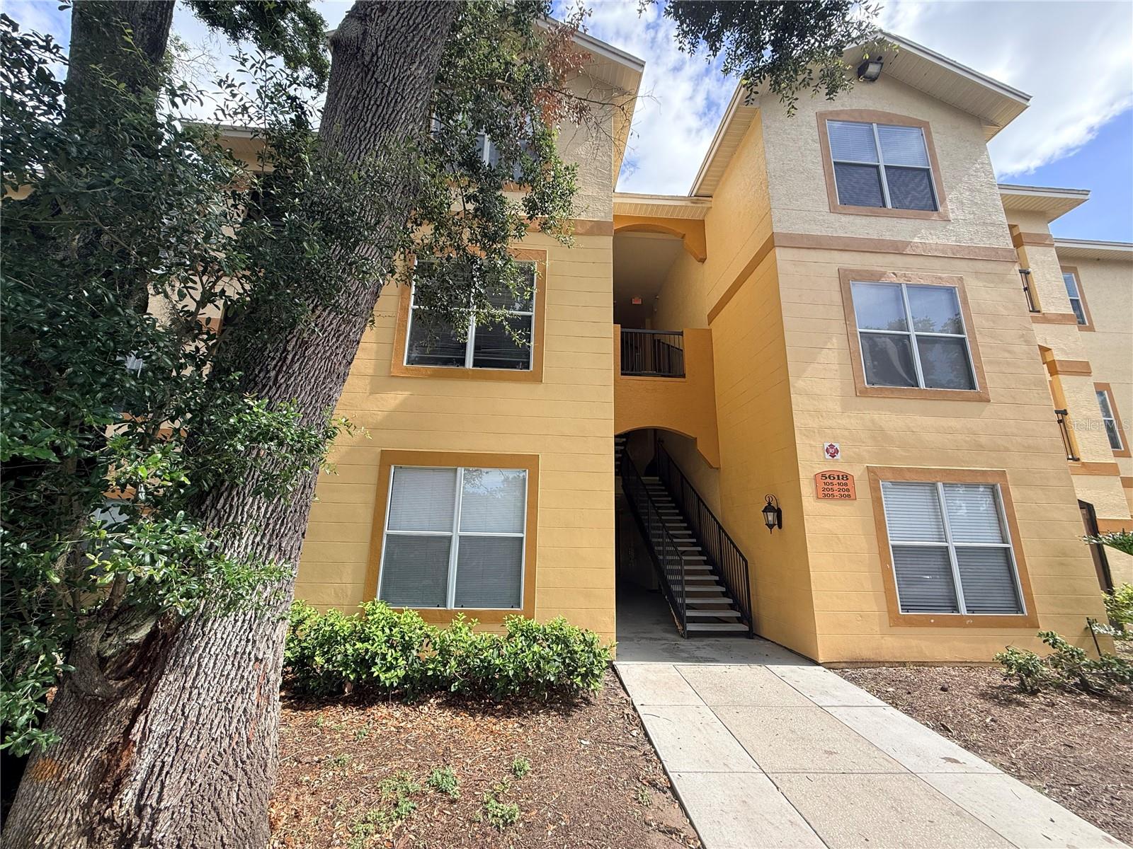 5618 Pinnacle Heights Cir #305, Tampa
