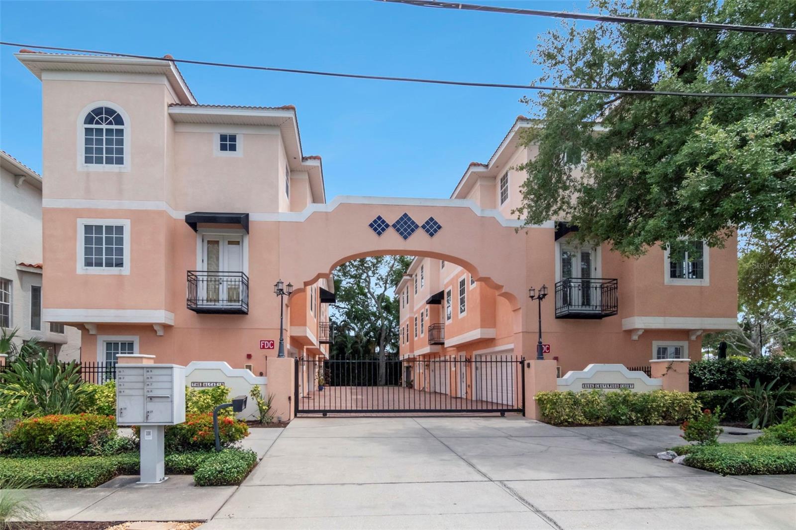 3025 W Grovewood Ct #3, Tampa