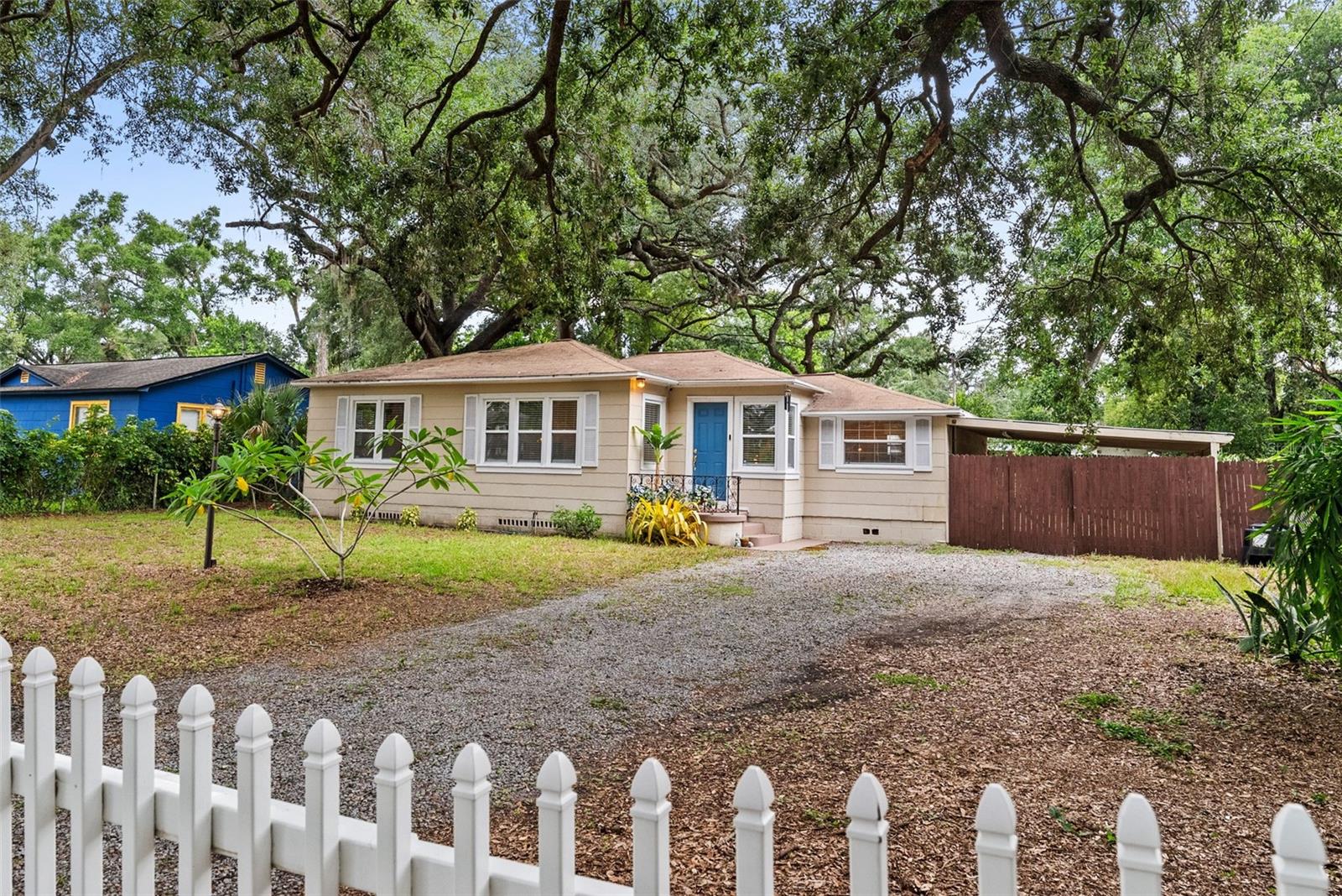 2016 E Powhatan Ave, Tampa