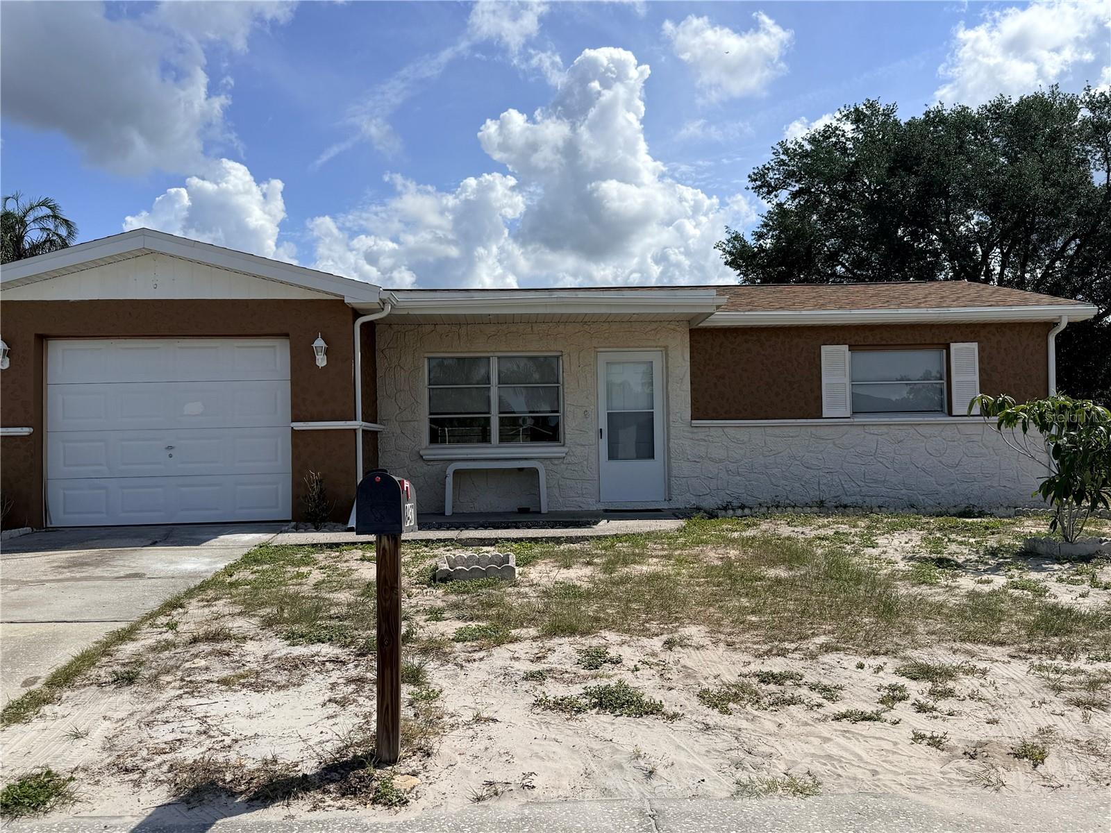 8437 Luray Dr, Port Richey