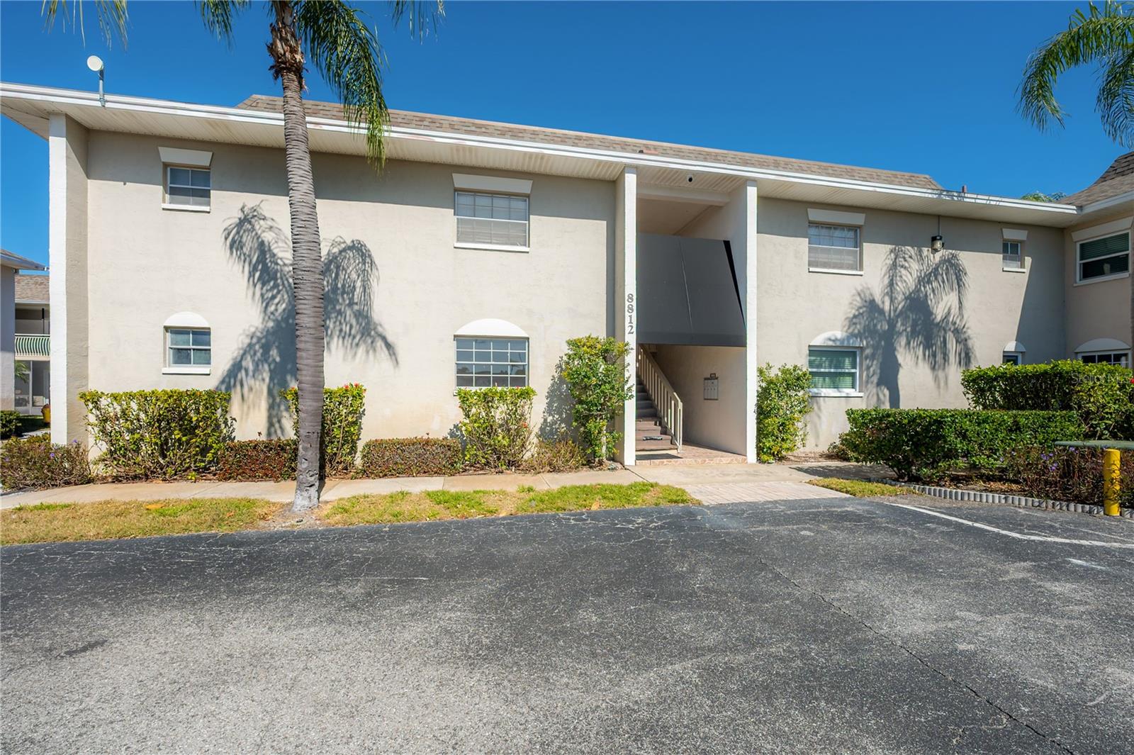 8812 Bay Pointe Dr #d202, Tampa