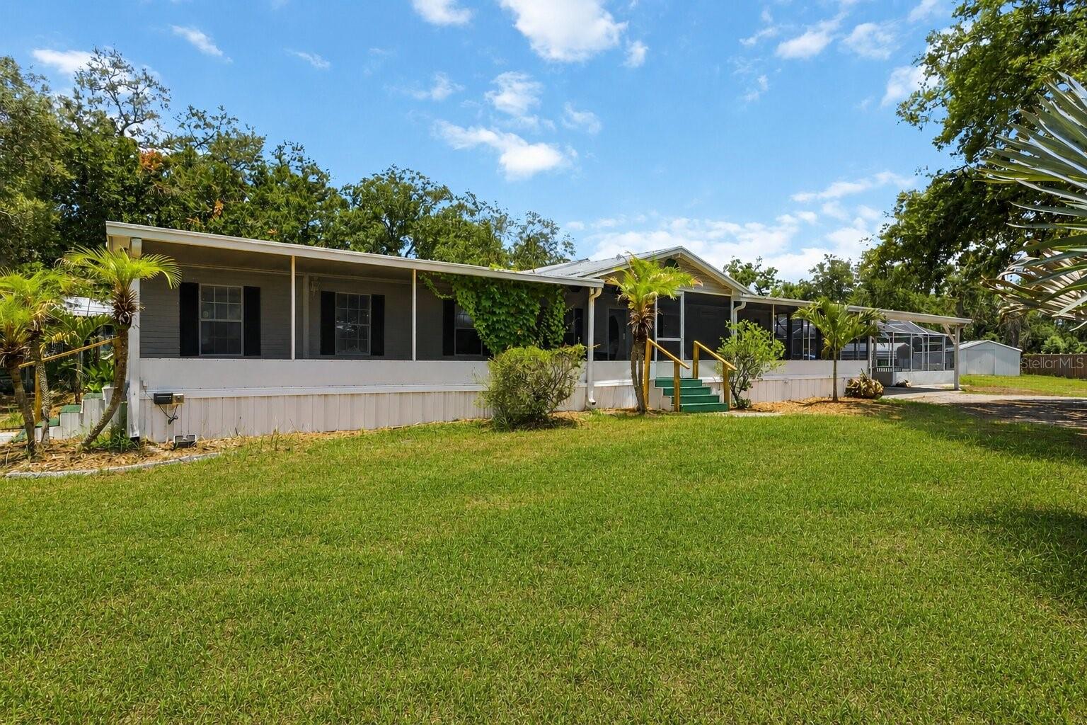 12104 Woodside Dr, Riverview