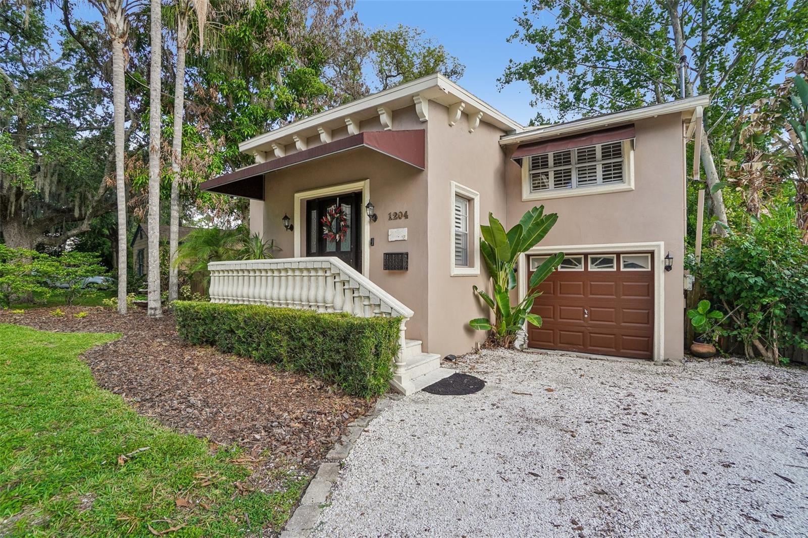 1204 E Park Cir, Tampa