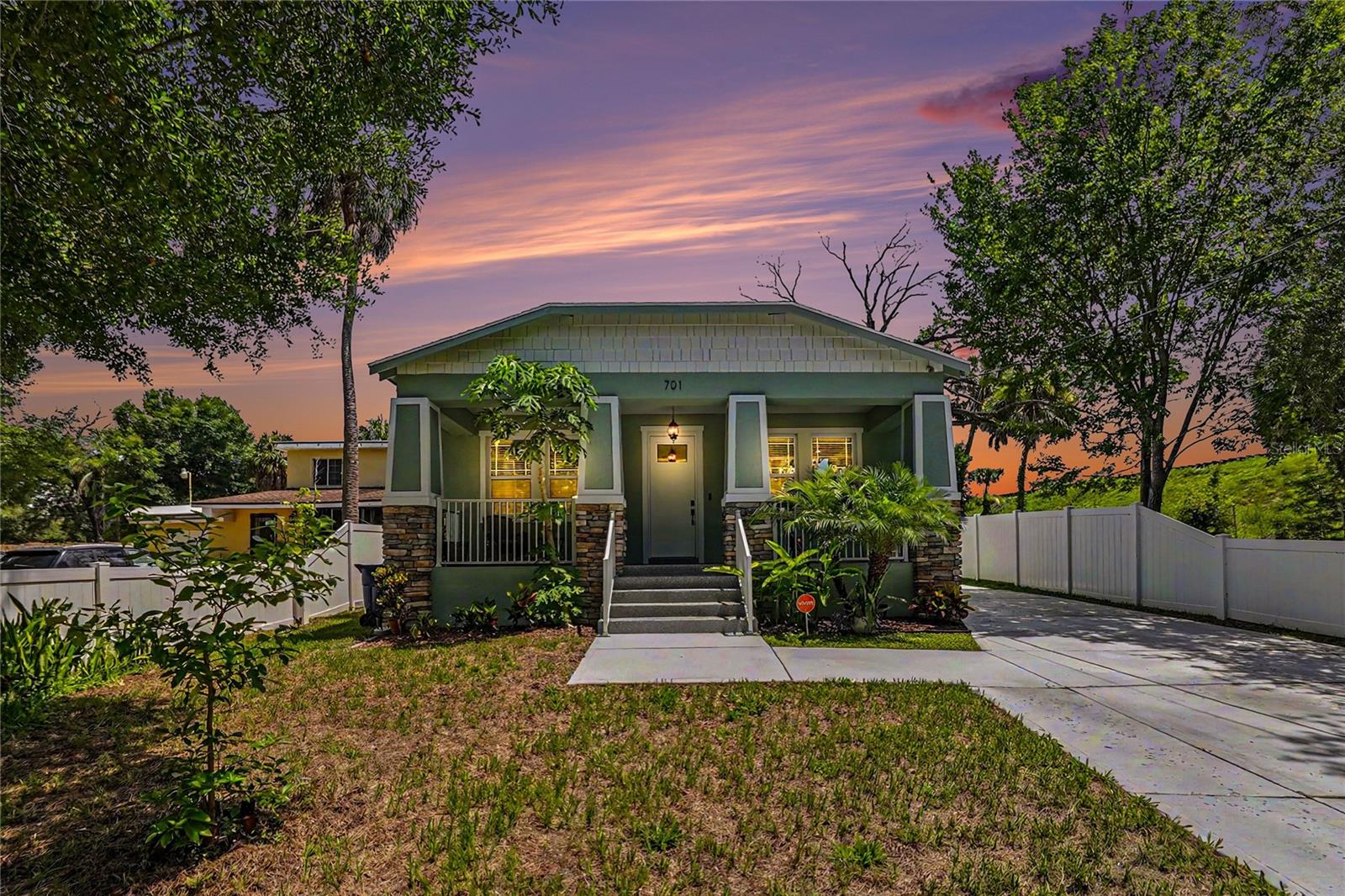701 E Hollywood St, Tampa