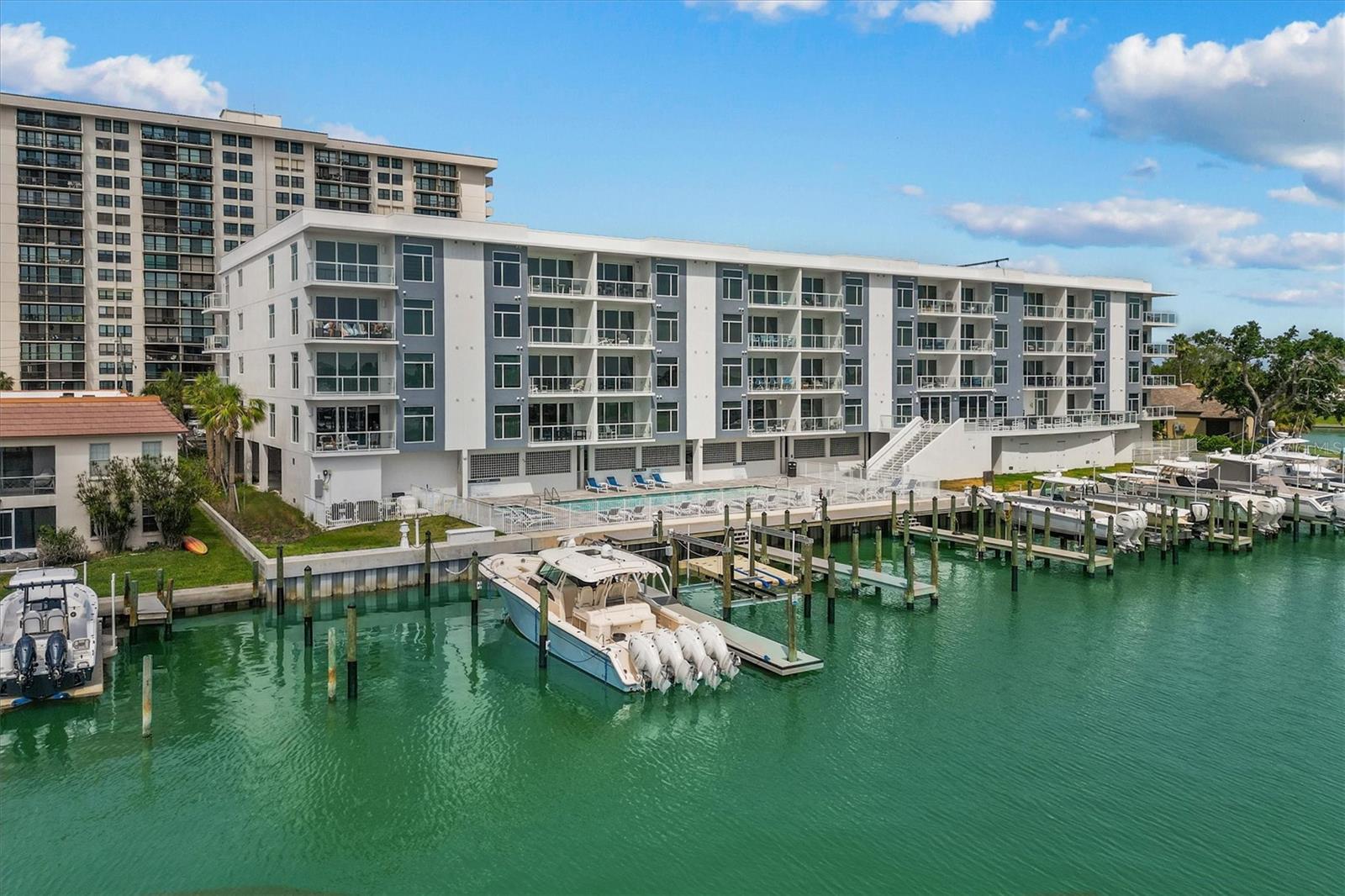 415 Island Way #311, Clearwater Beach