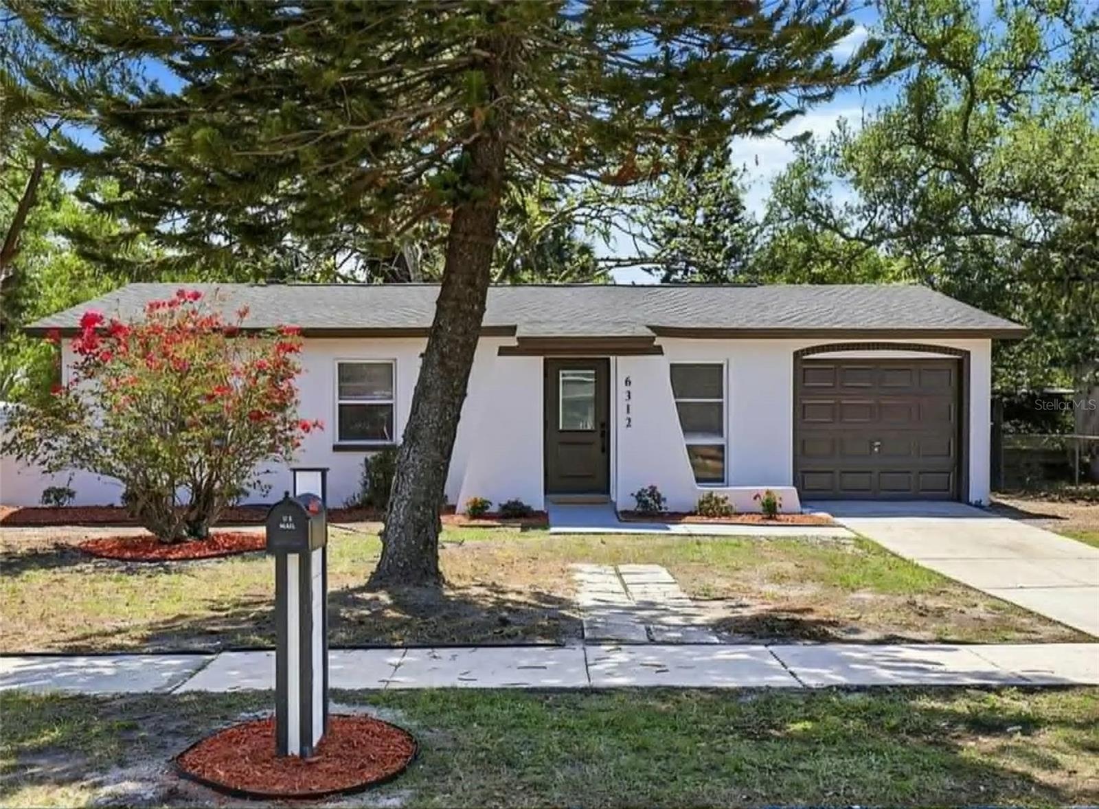 6312 S Lansdale Cir, Tampa