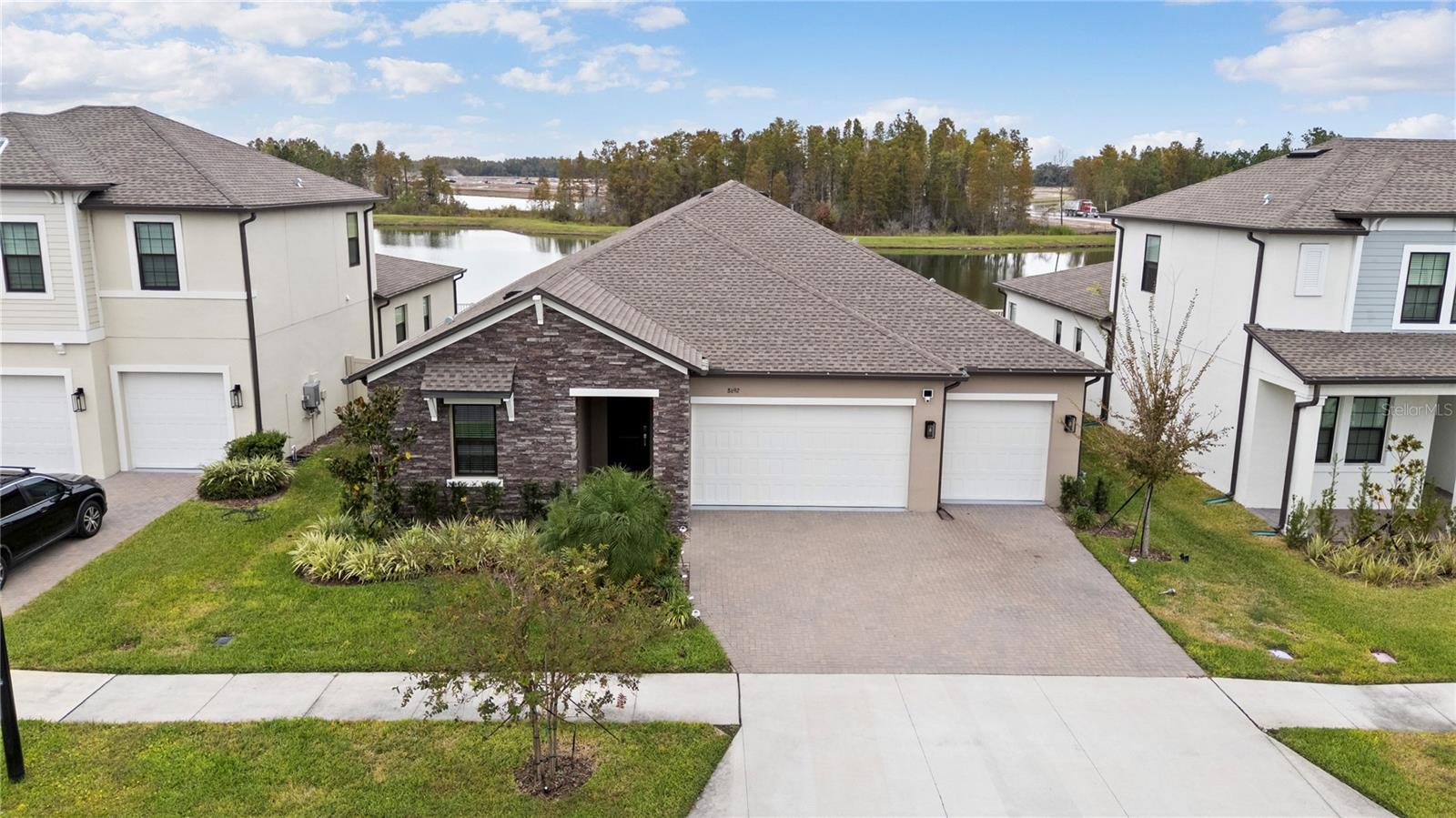 8692 Little Bluestem Dr, Land O Lakes
