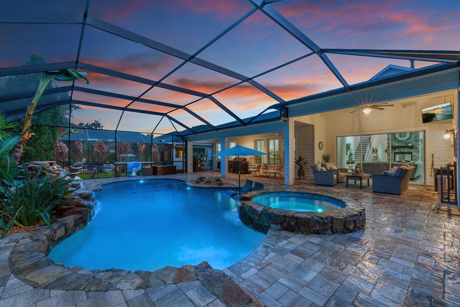 5202 ALAFIA FALLS DR